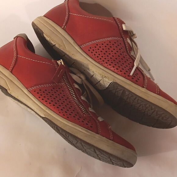 Earth Origins Etta Sneakers.Athletic, Casual. Comfort - Picture 3 of 9